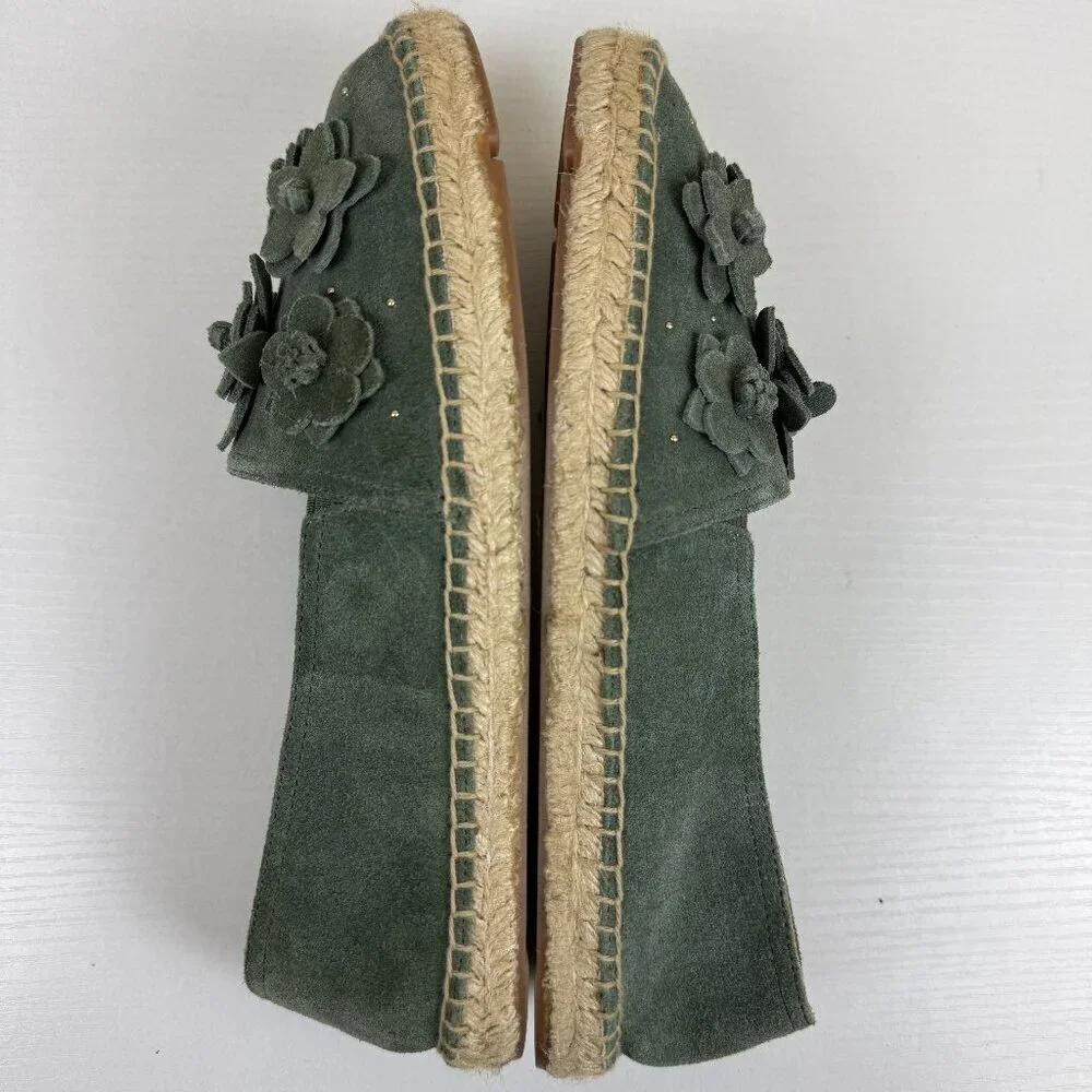 EUC Tablots Izzy Sage Green Floral Suede Espadrille Flats